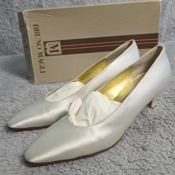 Bruno Magli Shoes - VTG NEW Bruno Magli Italian White Satin Dyeable Heels 7.5 AA Narrow Dress Pumps